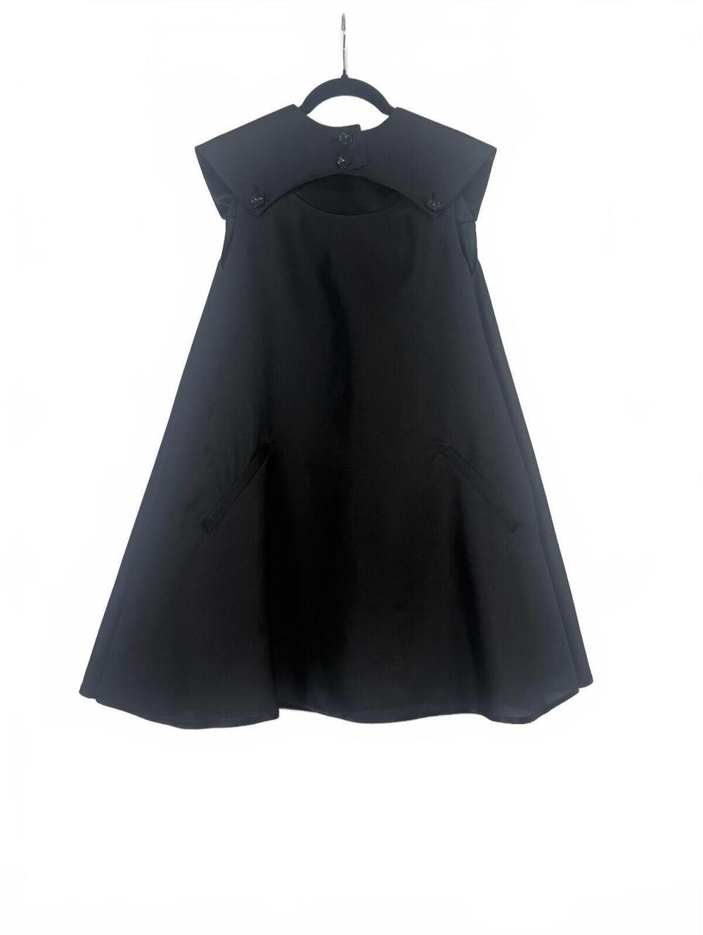 GEOFFREY BEENE Black Silk Trapeze Dress Flower Buttons‎ Cutout Collar Size 4